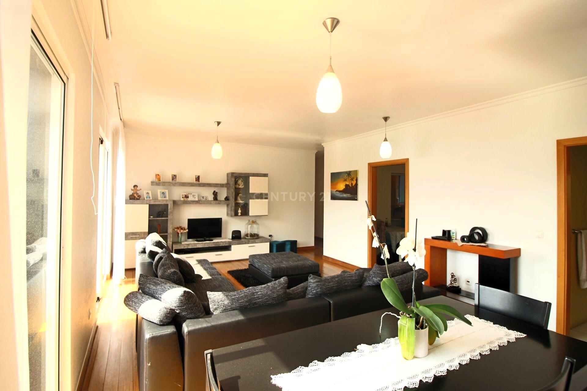 Traditional House with Habitable Attic - Ponta do Sol, Madeira