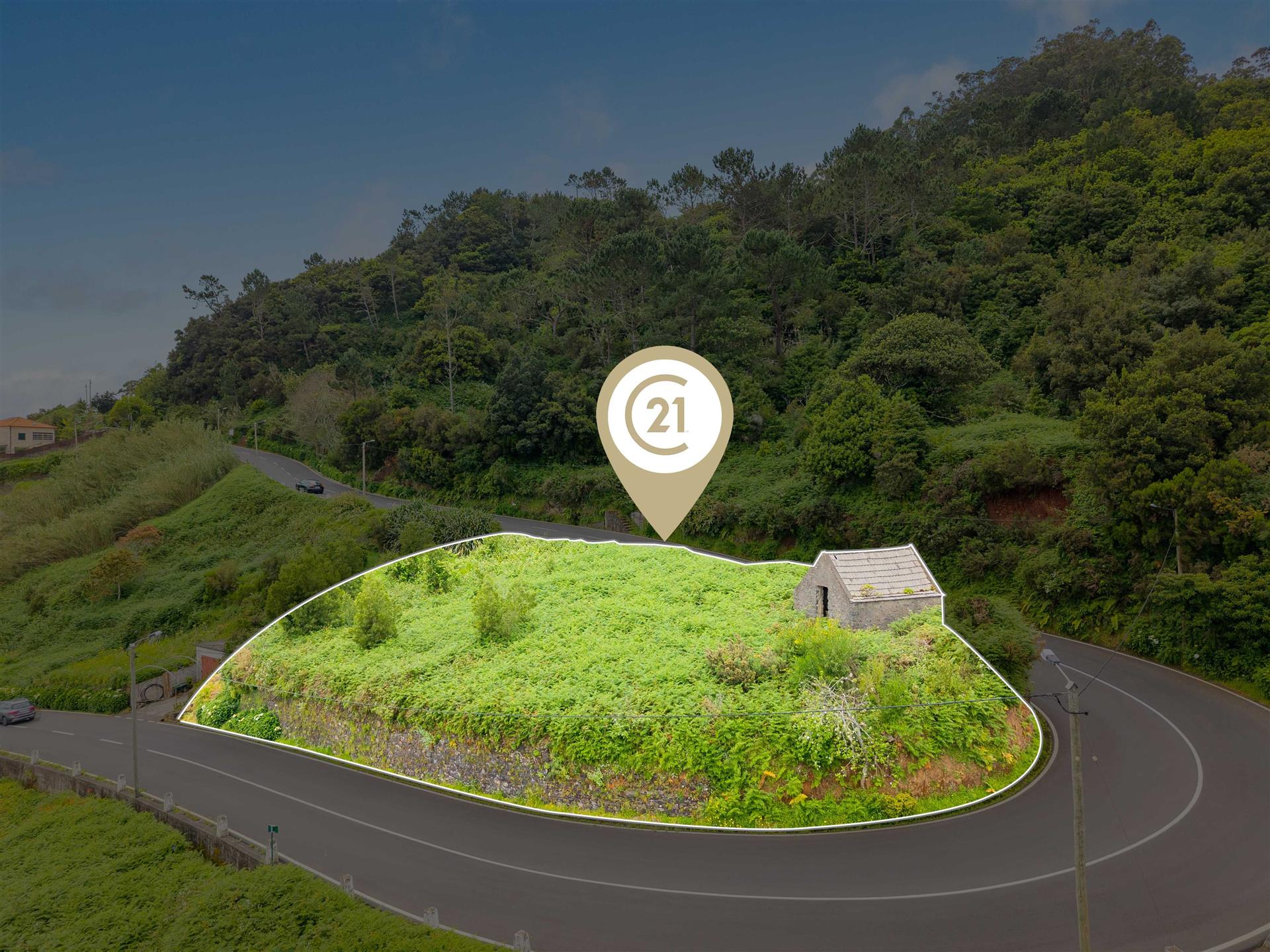 Perceel met Goedgekeurd Project en Zeezicht - Madeira