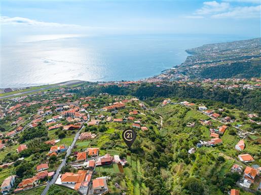 Rustikálny agrolesnícky pozemok o rozlohe 900 m2 - Santa Cruz, Madeira