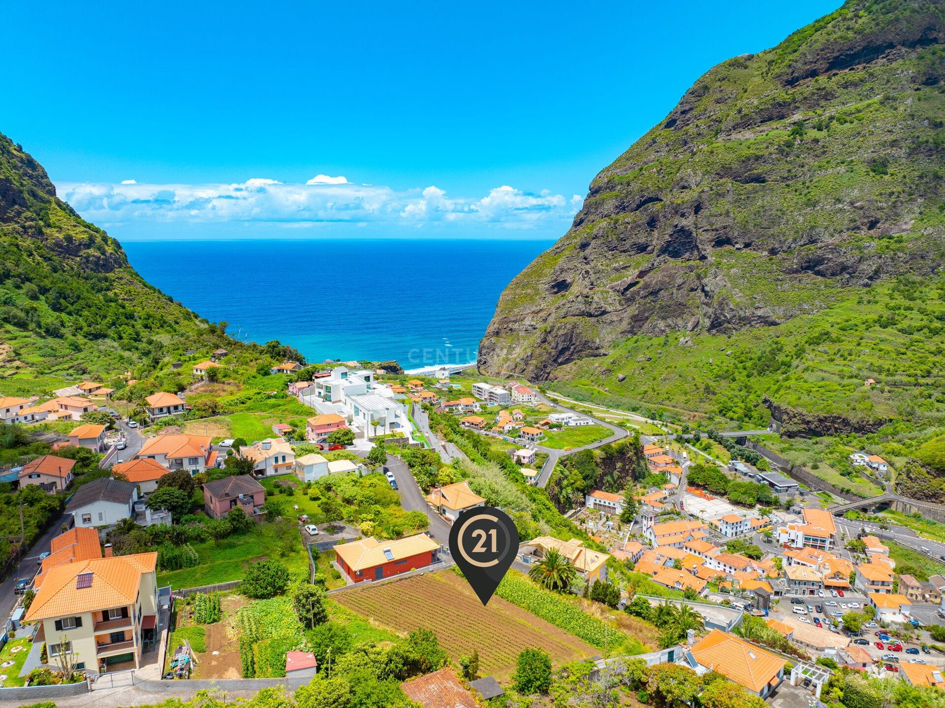 Gran terreno con proyecto aprobado - São Vicente, Madeira