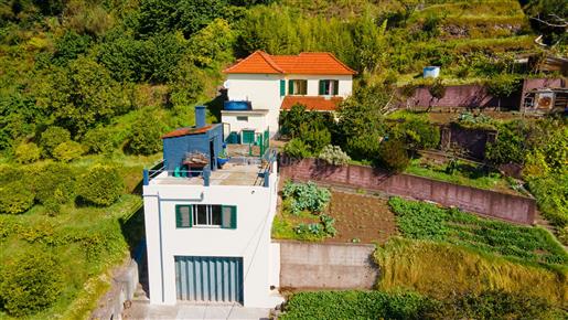 Atemberaubende Villa mit drei Schlafzimmern – Santa Cruz, Madeira