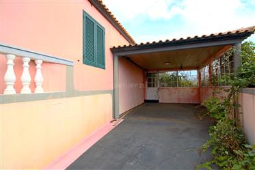 Grundstück mit Haus mit zwei Schlafzimmern in gutem Zustand – Ponta do Sol, Madeira