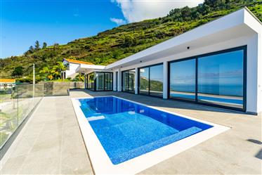Lichtgevende villa met zwembad - Arco da Calheta, Madeira