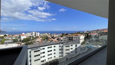 Apartamento de tres dormitorios con piscina y vistas al mar - Caminho das Virtudes, Funchal