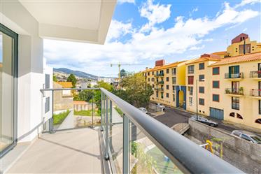 Apartamento de tres habitaciones - Nuevo - en Santo António, Funchal