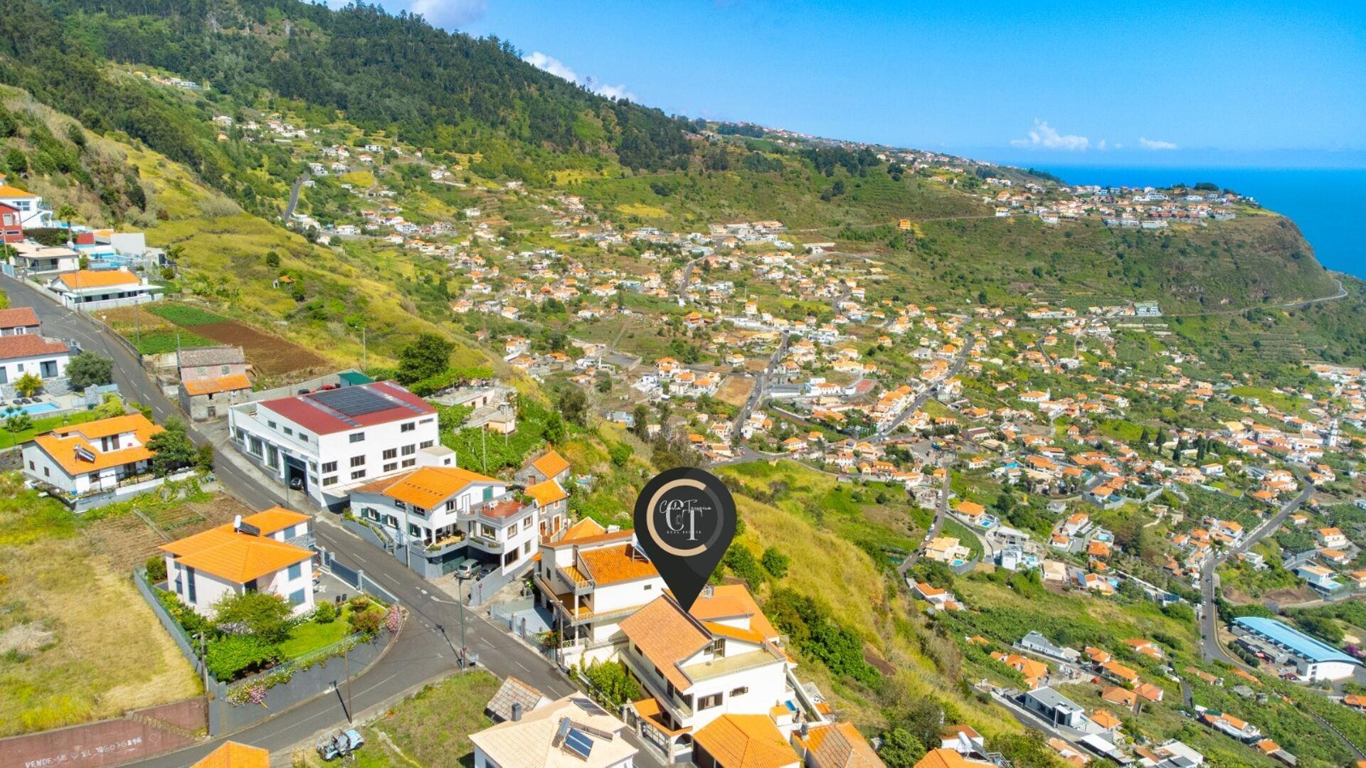 Traditionele Woning met Uitzicht op Zee, Zwembad en Verhuurmogelijkheden – Funchal