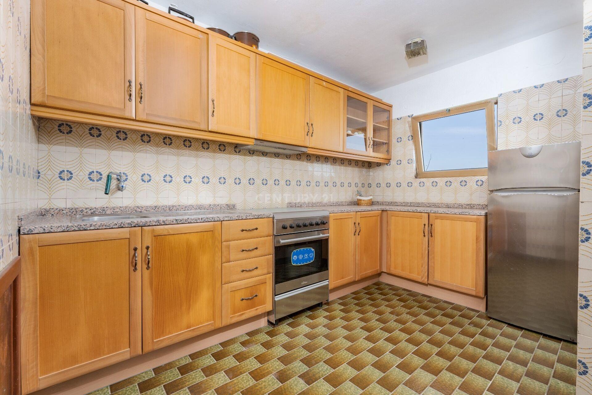 Traditionele Woning met Uitzicht op Zee, Zwembad en Verhuurmogelijkheden – Funchal