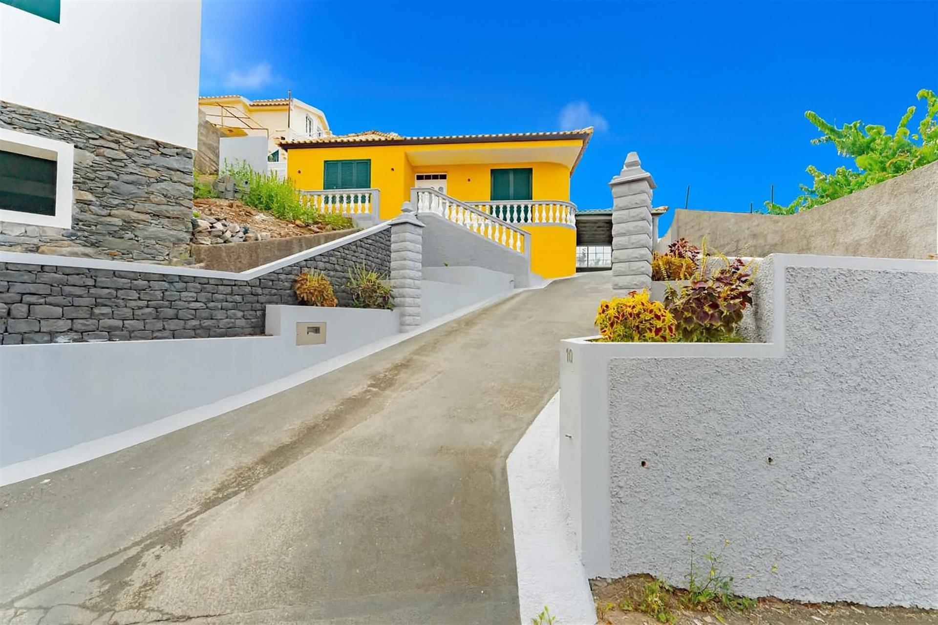 Moradia Térrea T2 na Ponta do Sol com Zona de Lazer de Sonho