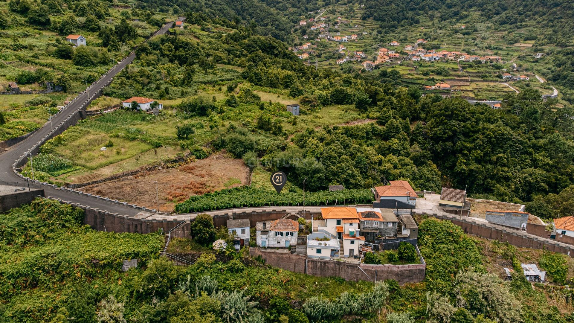 Terreno Rústico con Potencial de Construcción, Ubicado en Boaventura – São Vicente