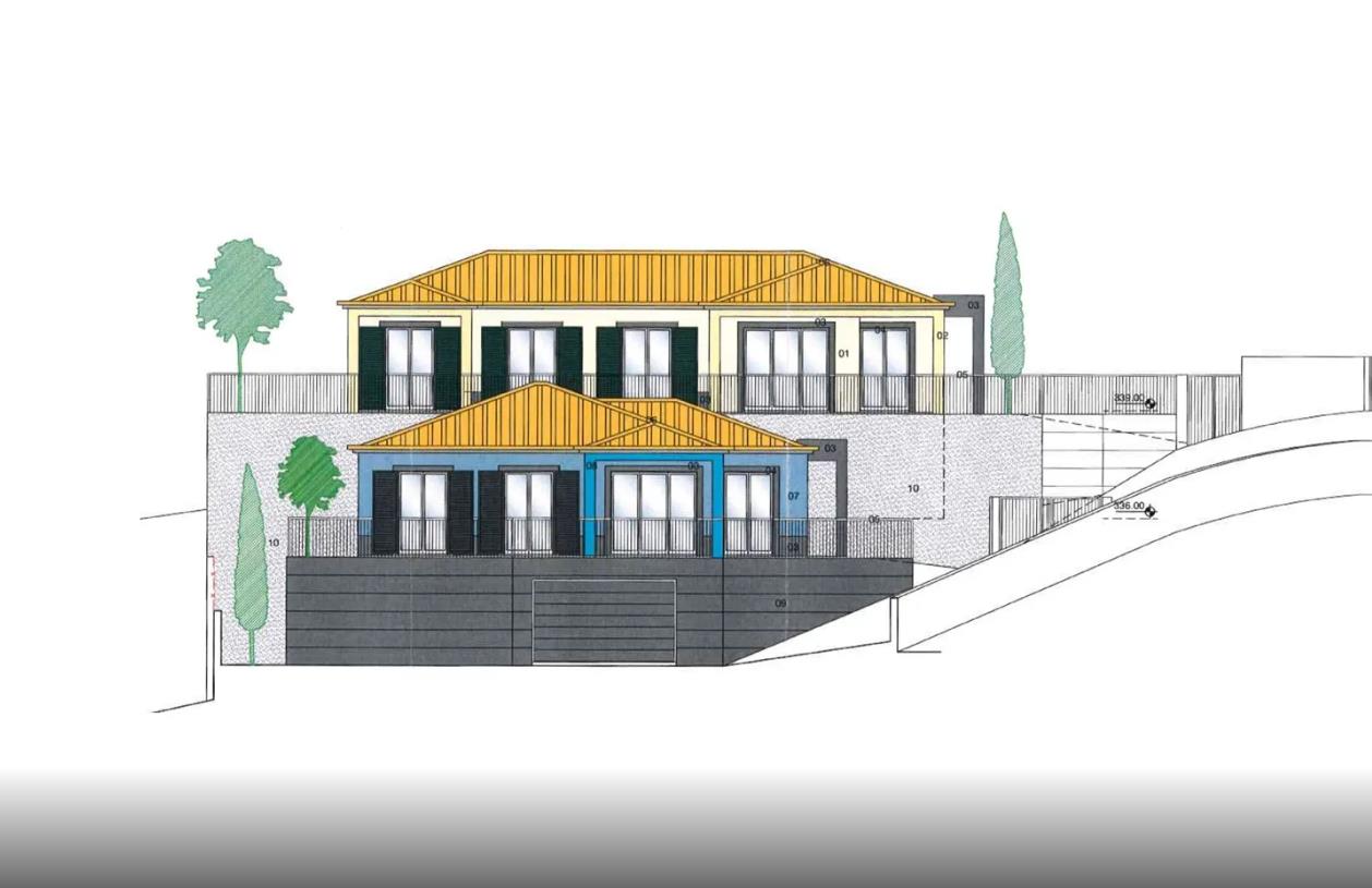 Perceel met goedgekeurd project voor twee villa's met panoramisch uitzicht