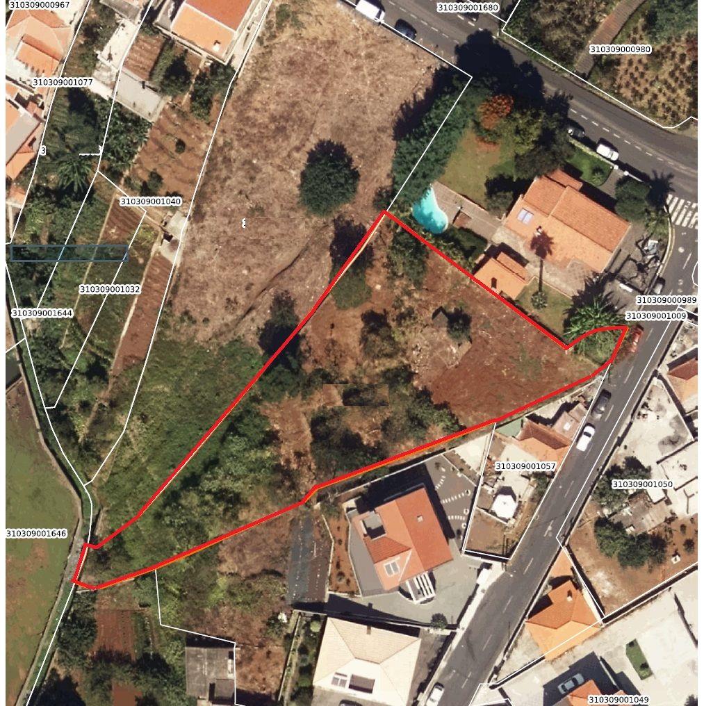 Perceel met goedgekeurd project voor twee villa's met panoramisch uitzicht