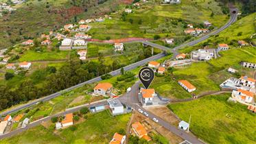 Espetacular Moradia T4 - Estreito da Calheta, Madeira