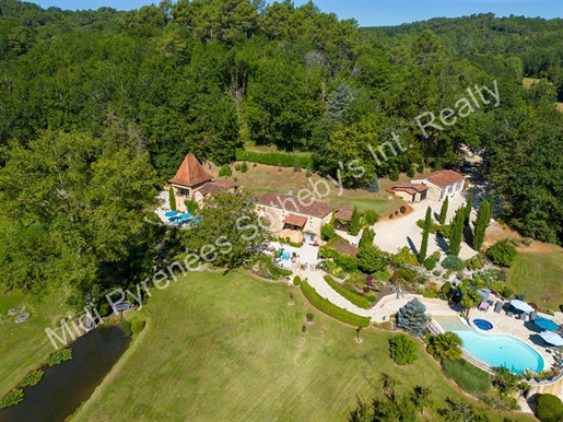 Incredible 325m² property in the heart of nature