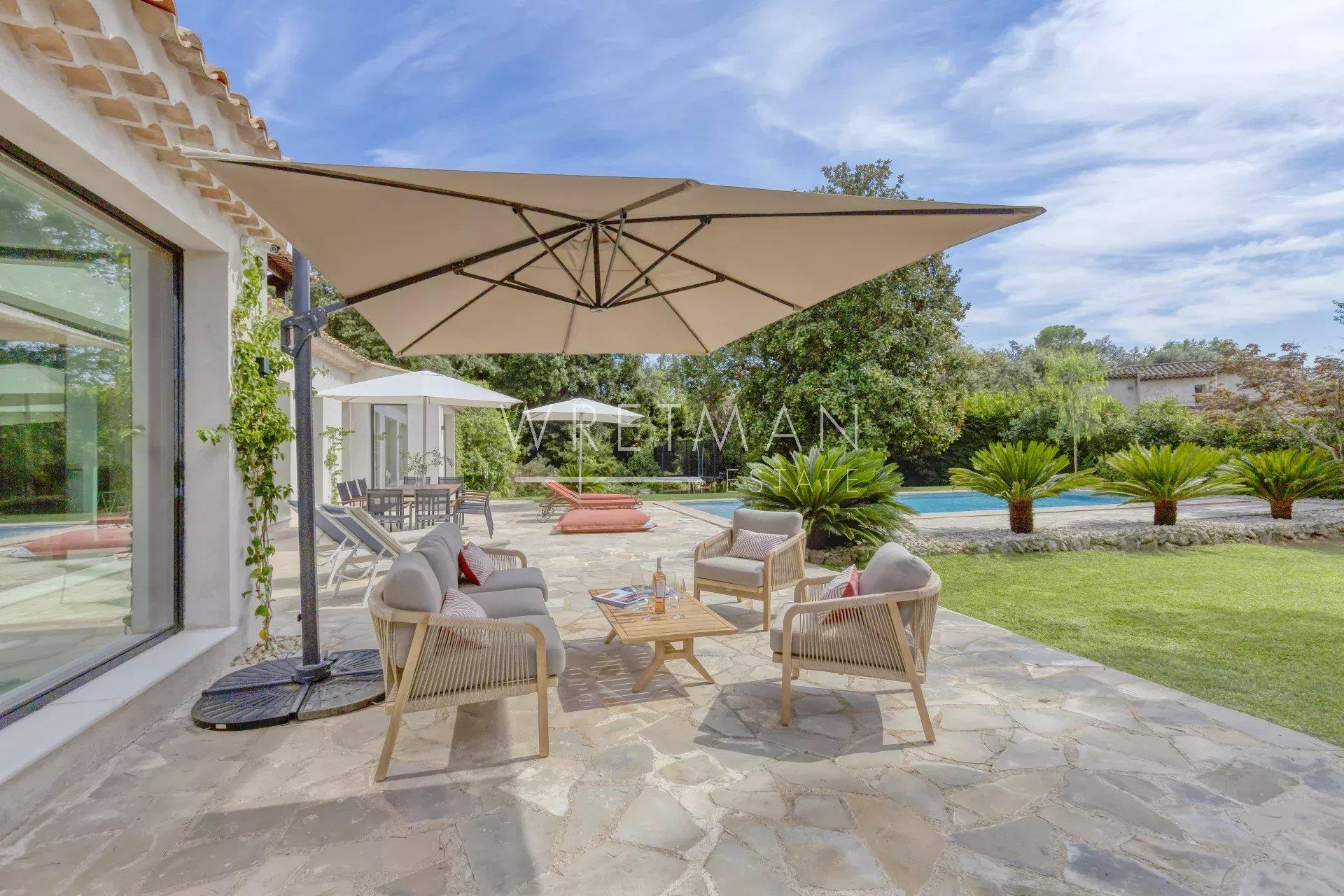 Maison à vendre, 220m², Roquefort-les-Pins