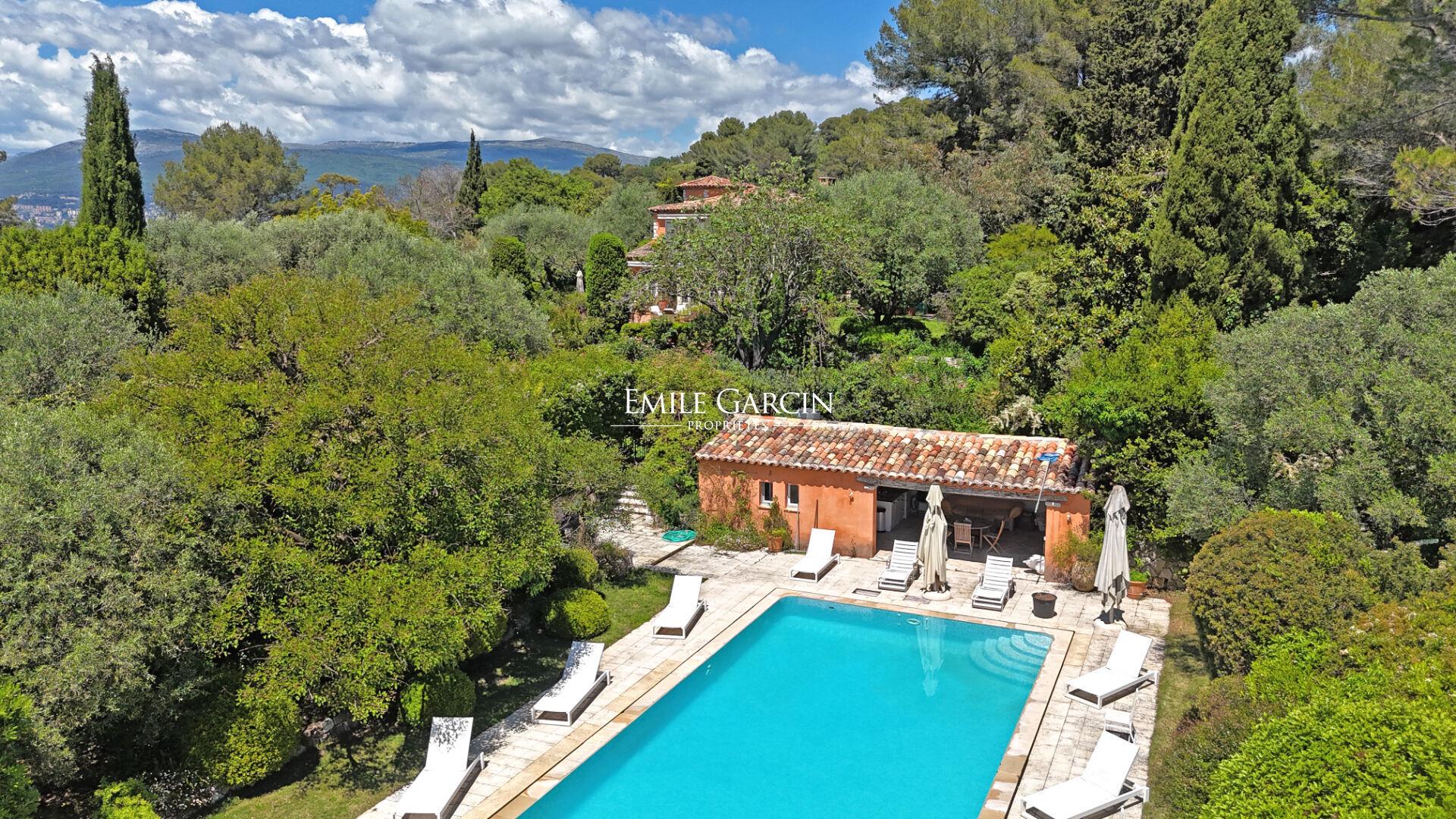 For sale - Family villa - Côte d'Azur - Mougins - Mouans Sartoux