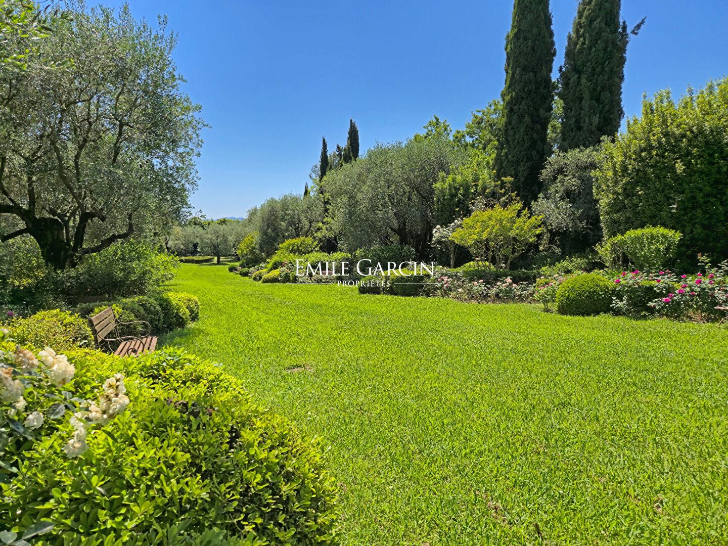 For sale - Family villa - Côte d'Azur - Mougins - Mouans Sartoux