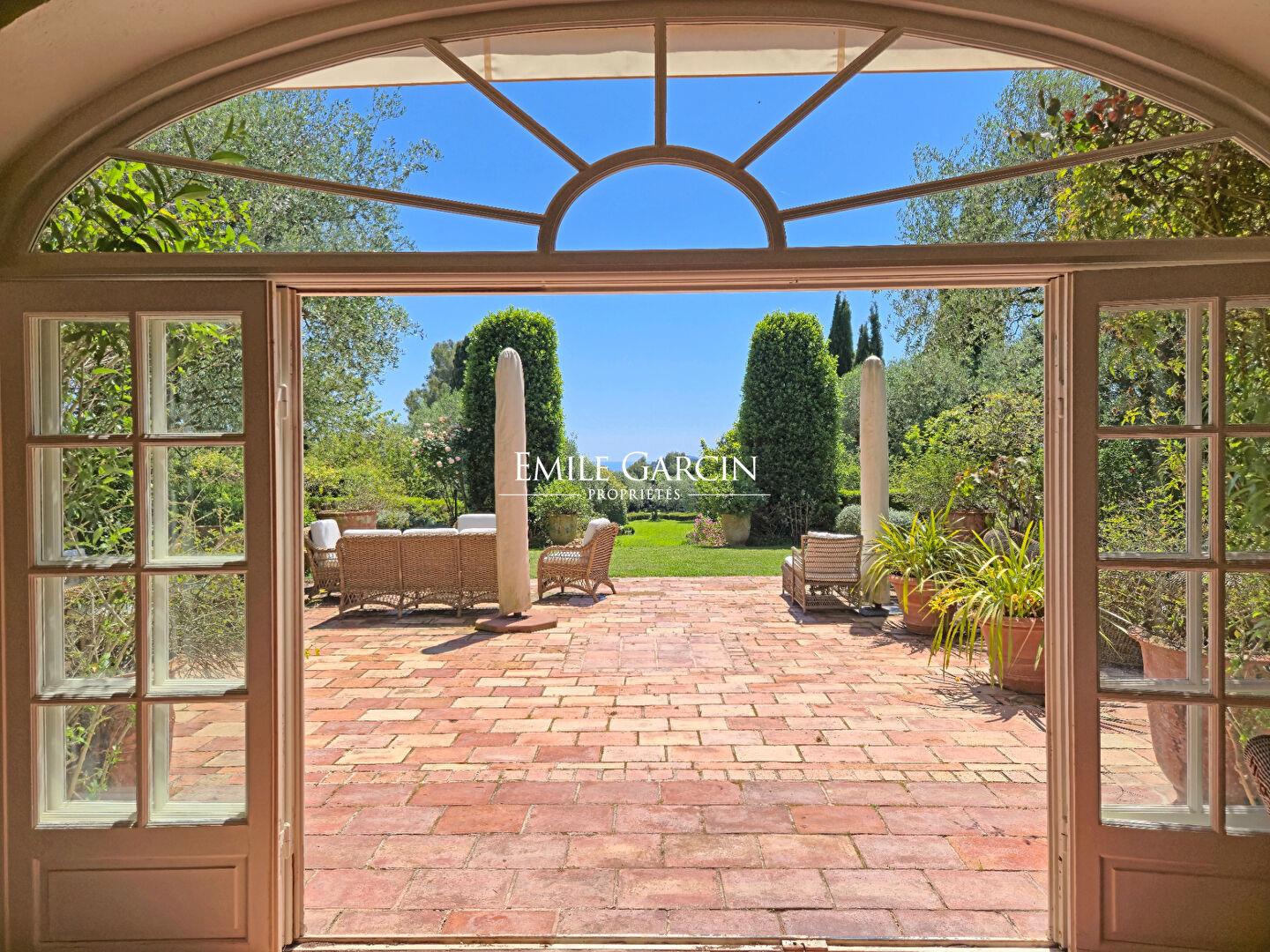 For sale - Family villa - Côte d'Azur - Mougins - Mouans Sartoux
