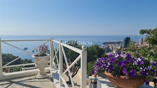 Côte d'Azur: House with breathtaking sea view for sale in Roquebrune-Cap-Martin
