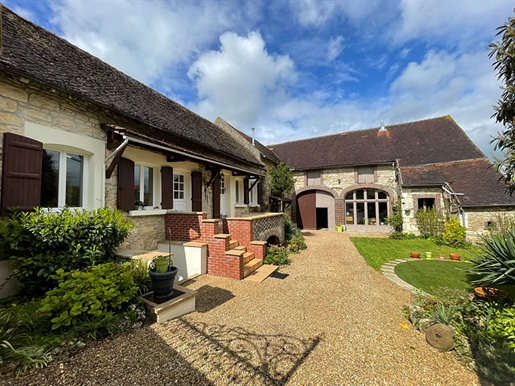 Roffey village house of 210 m2 8 rooms with 5 bedrooms and outbuildings and land of 1249 m2
