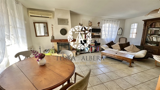 Beautiful Villa Close To The City Center With Independent Apartment
