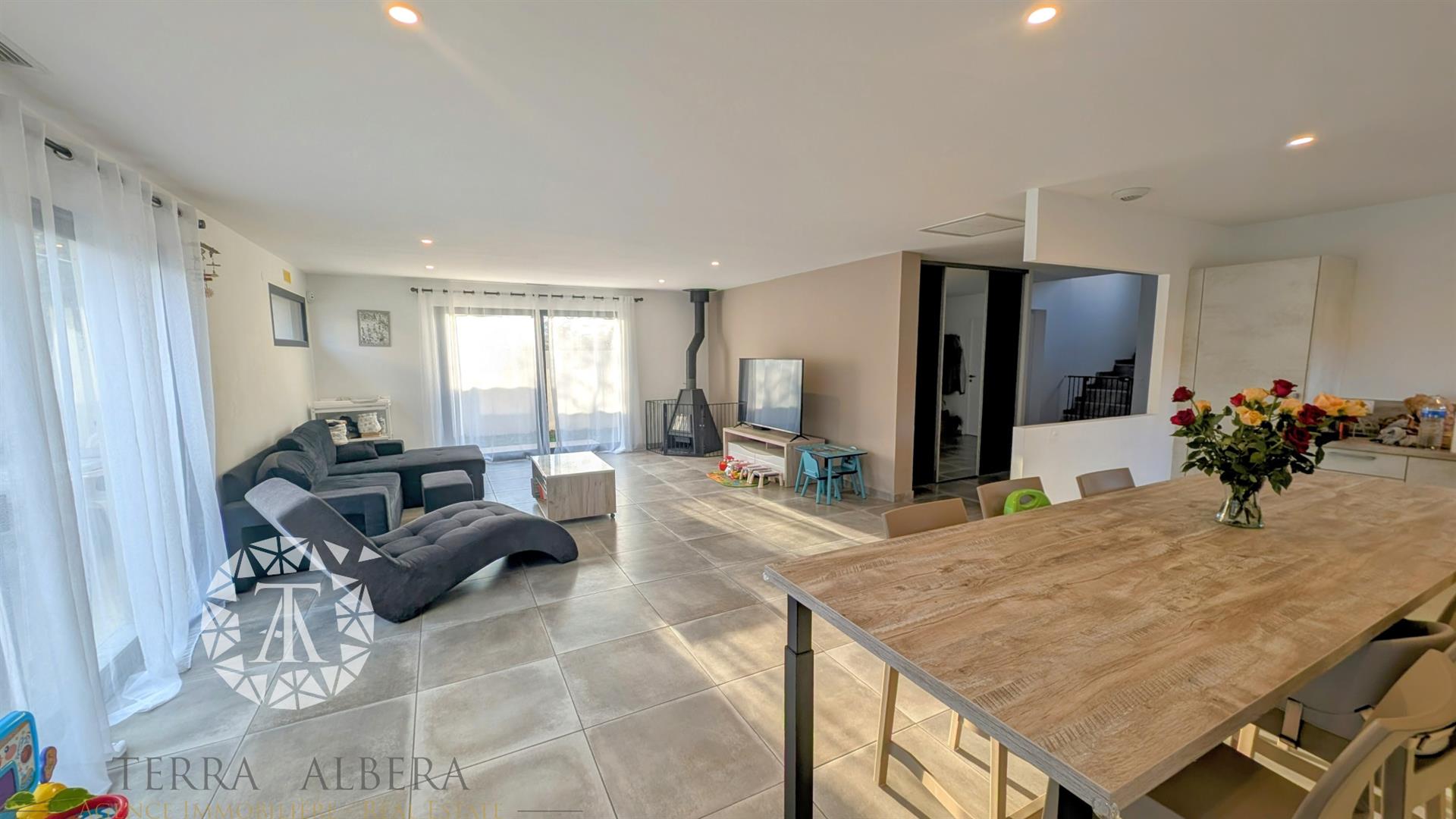 Compra: Vivenda (66740)