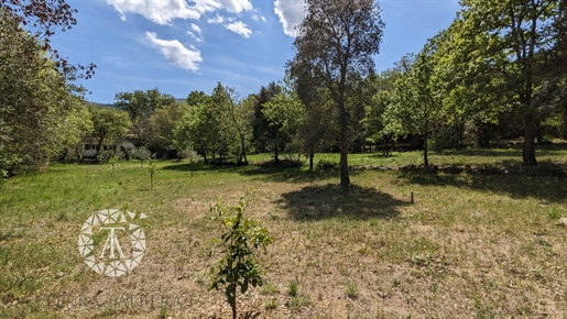 Land of more than 3000 m2 partly constructible in Villelongue Dels Monts