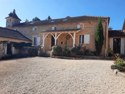On the slopes of Blanquefort, with the beautiful bastides of Monpazier around, Monflanquin Villeréal