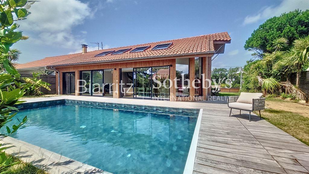 Compra: Vivenda (64600)
