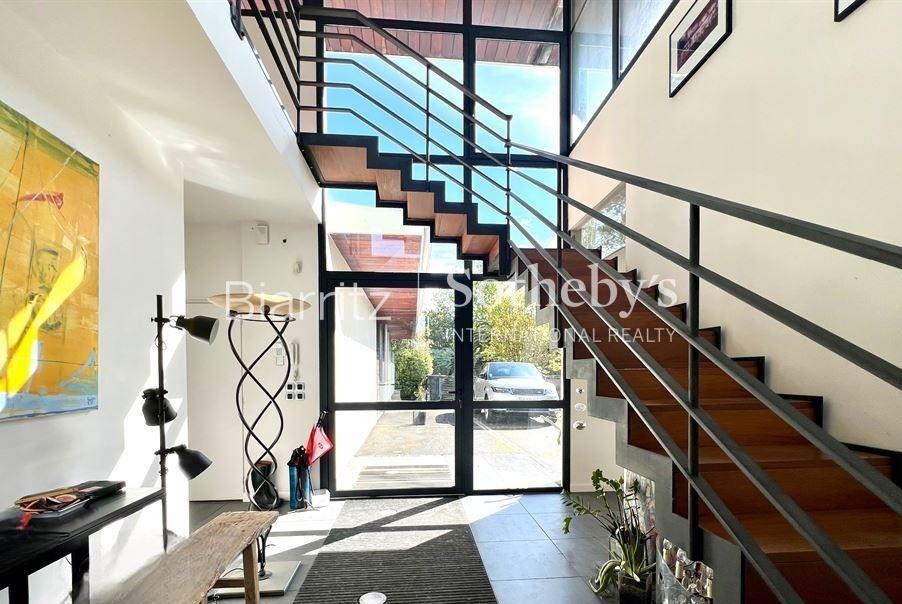 Compra: Vivenda (64200)