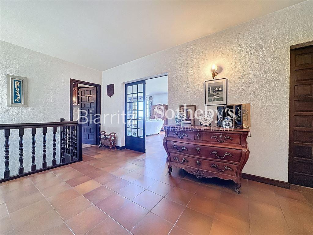 Compra: Vivenda (64500)