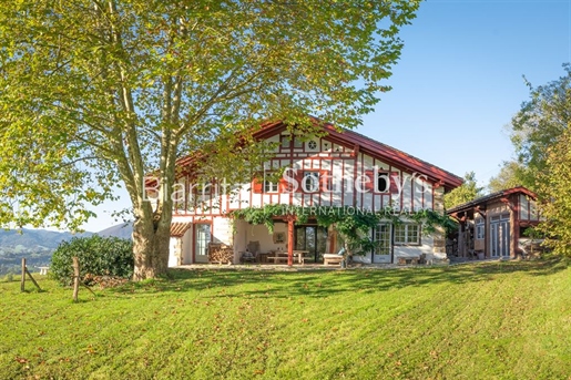Traditional basque house renovated, with swimming pool and mountain view