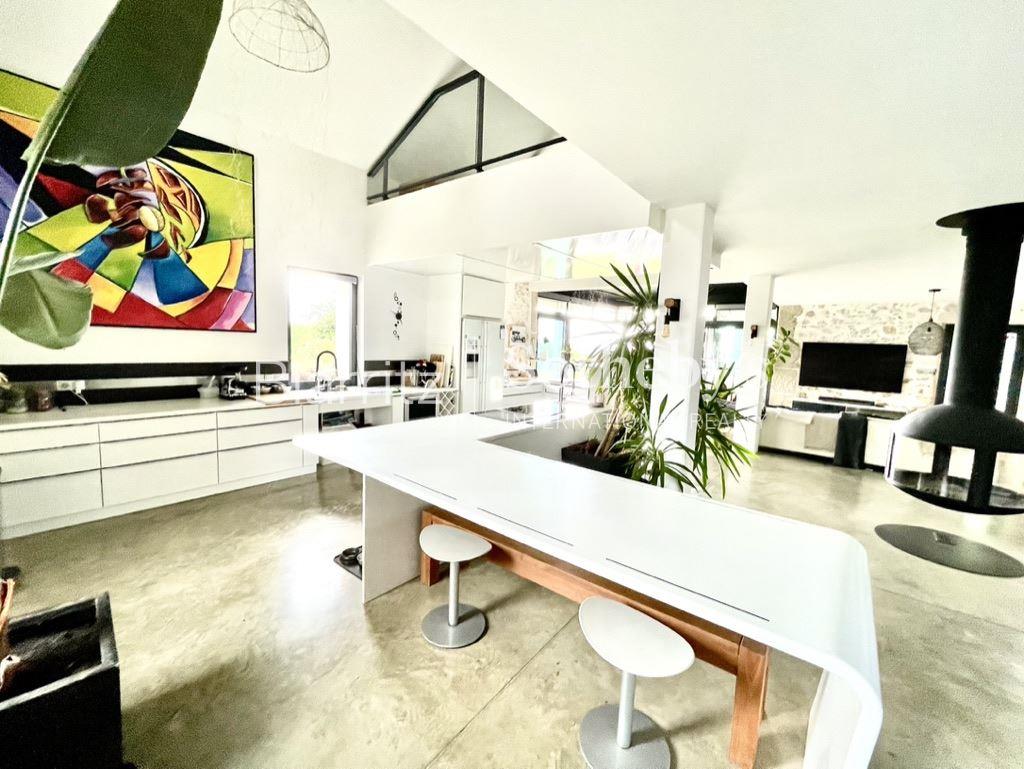 Compra: Vivenda (40300)