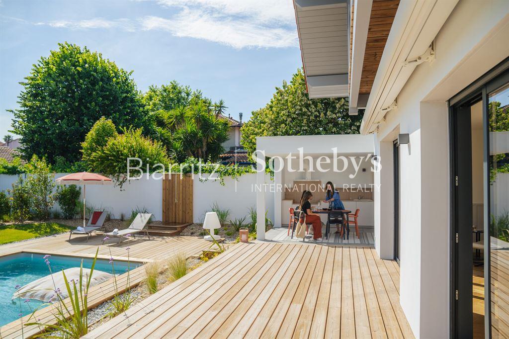 Chassin - Renovated house with swimming pool