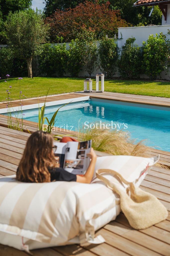 Chassin - Renovated house with swimming pool