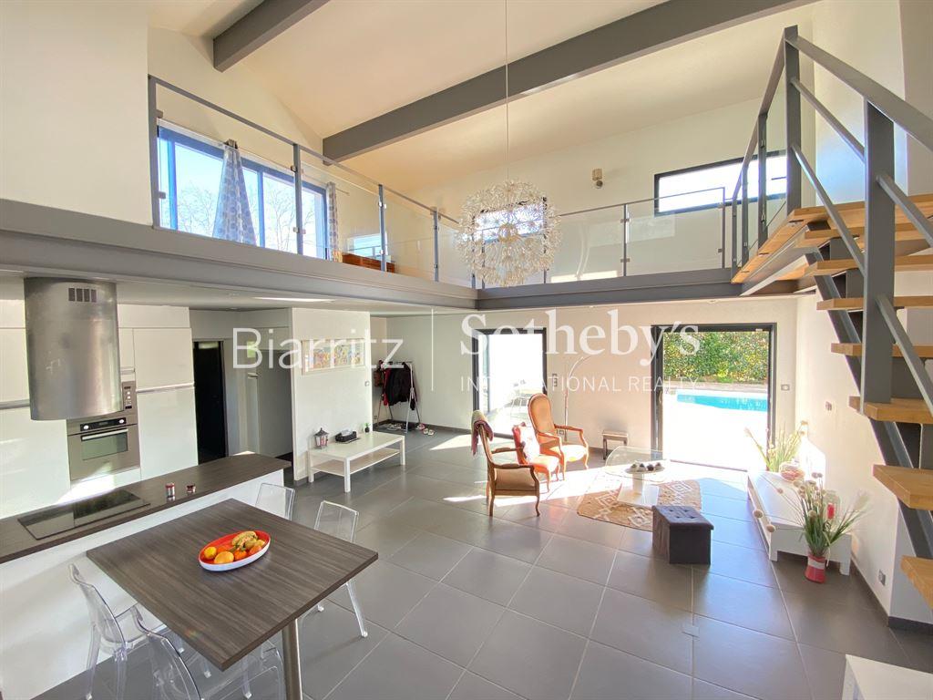 Compra: Vivenda (40300)