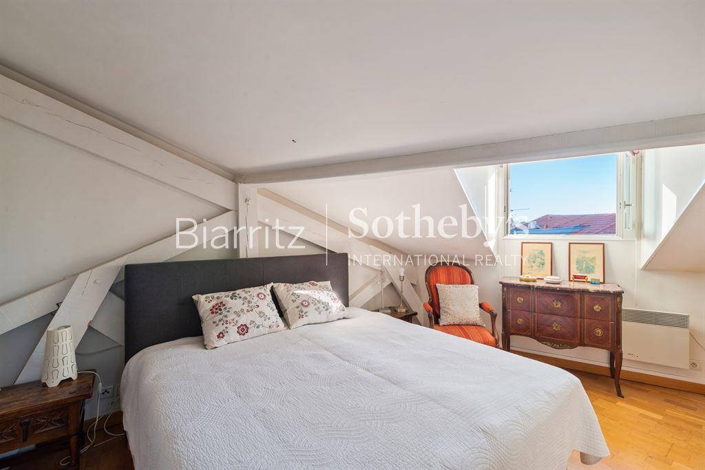 3 room apartment in Les Halles district