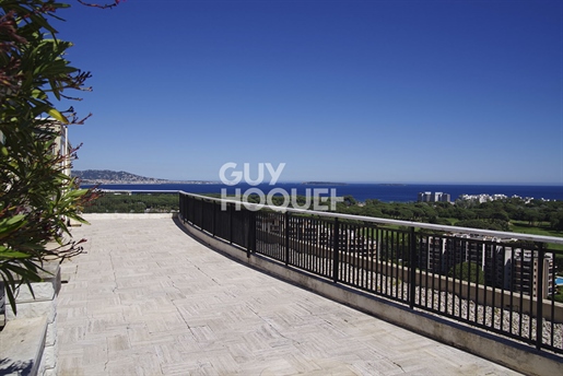 Luxury Penthouse Apartment With Breathtaking Panoramic Sea Views, Marina, Golf, San Peyre, Cannes Ba