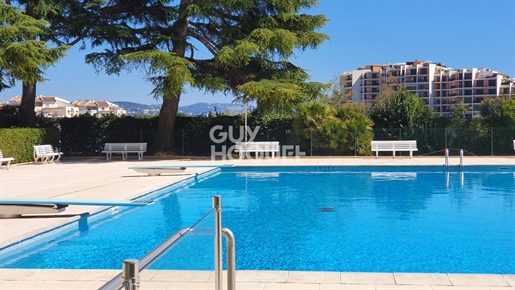 Luxury Penthouse Apartment With Breathtaking Panoramic Sea Views, Marina, Golf, San Peyre, Cannes Ba