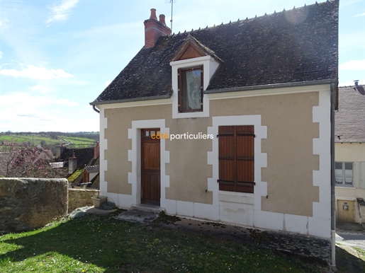 Town house with outbuilding and garden in the Culan sector
