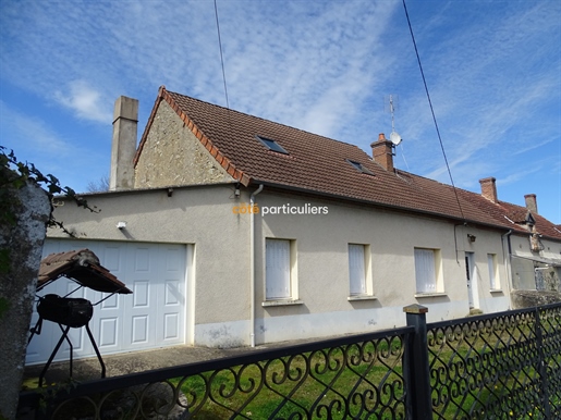 Sells house with garden between Culan and Sidiailles