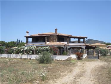 Villa in the countryside near sea