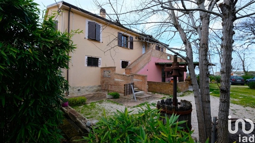 Detached house / Villa 350 m² - 4 bedrooms - Corinaldo