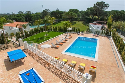 Verkoopt luxe ontwikkeling op slechts enkele meters van Quinta Do Lago