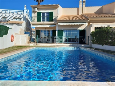 For Sale 3 Bedroom Villa With Swimming Pool In Vilamoura