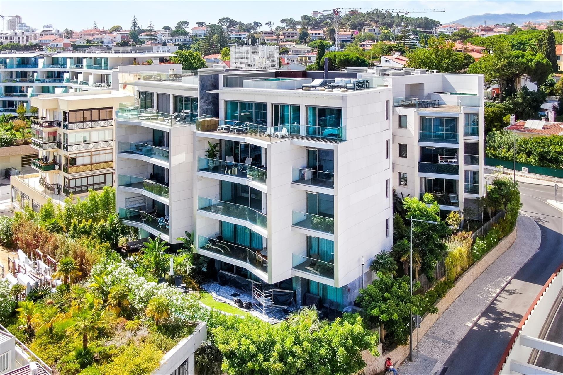 Exceptional Sea Views Duplex Penthouse Apartment, Cascais
