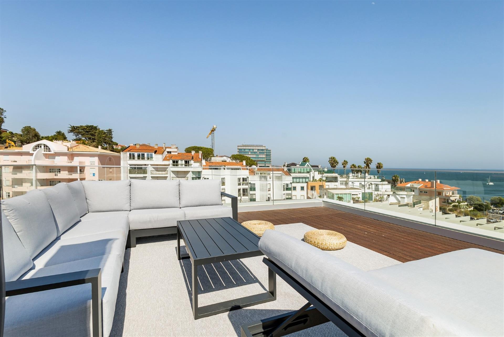 Exceptional Sea Views Duplex Penthouse Apartment, Cascais