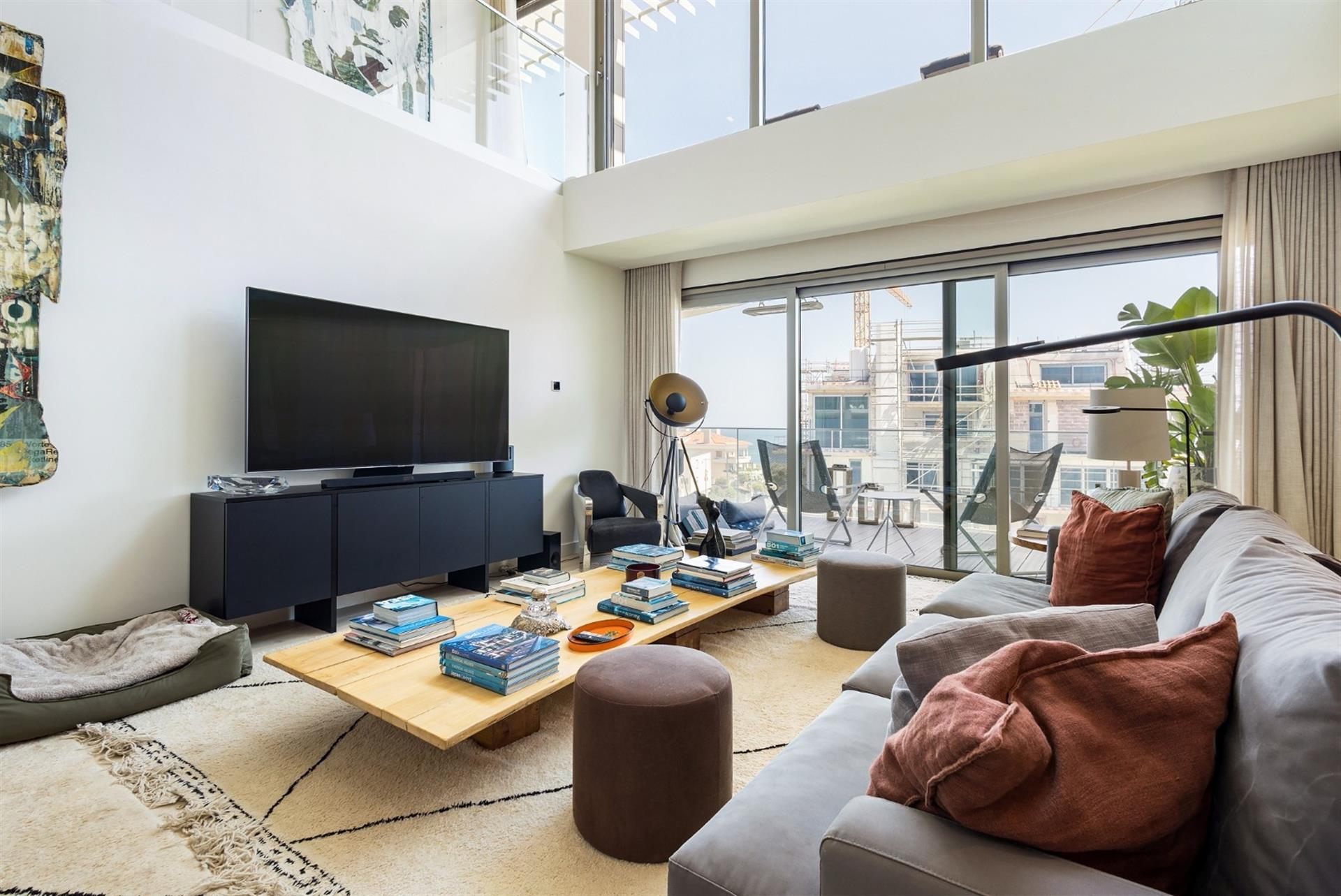 Exceptional Sea Views Duplex Penthouse Apartment, Cascais