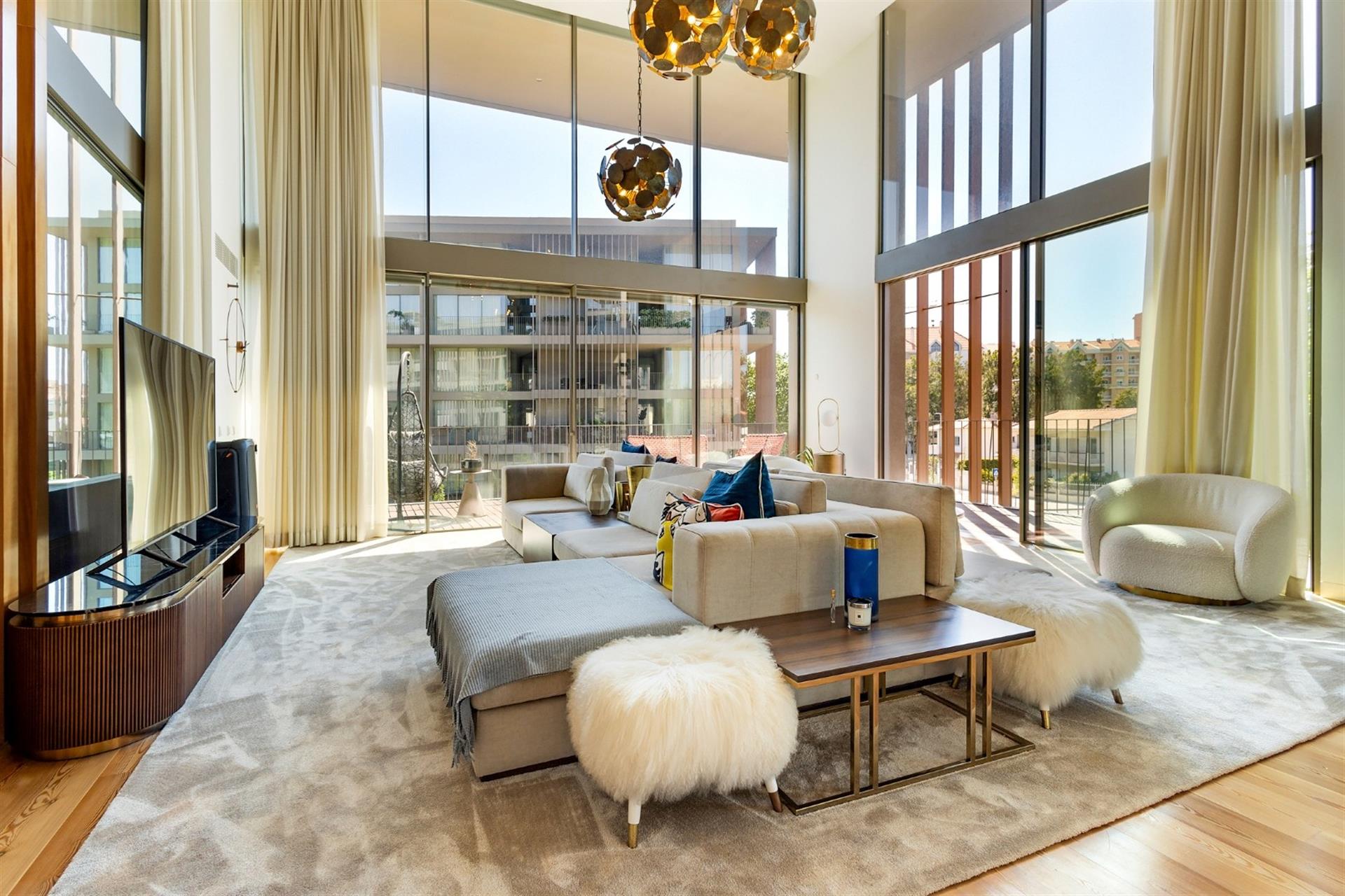 Exclusive Duplex Apartment with Private Pool, Cascais