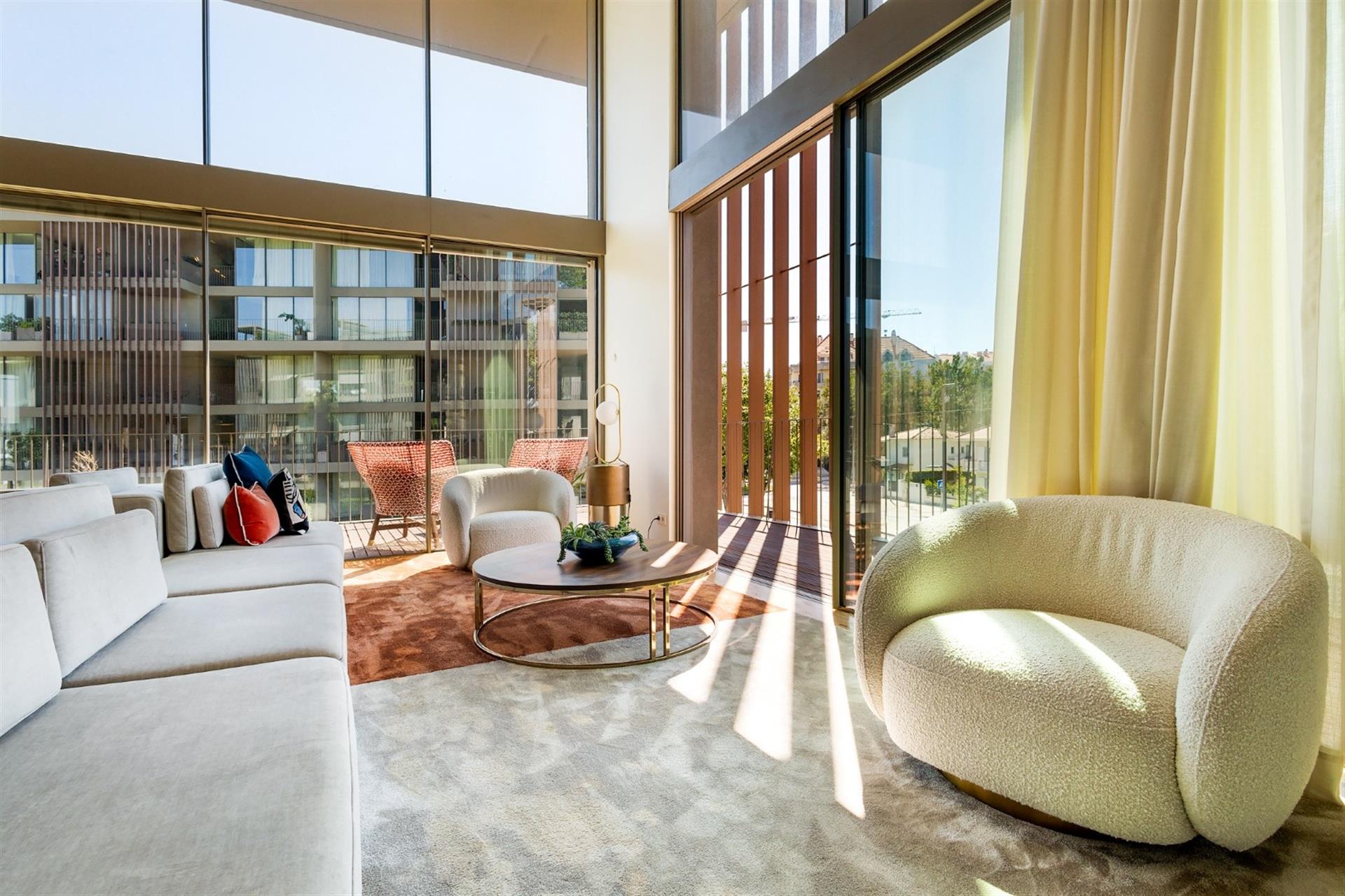 Exclusive Duplex Apartment with Private Pool, Cascais
