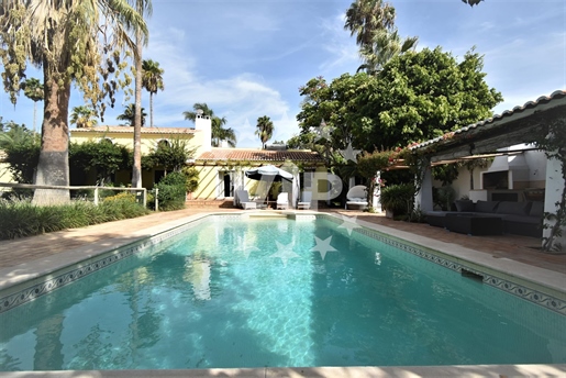 Portimão - 3.5 Hectares Estate With Private Pool And Lush Gardens